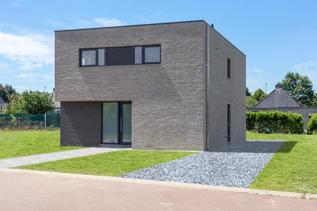 House on the Escarpment